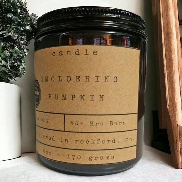 Hand Poured Candle - Smoldering Pumpkin 6oz - Picture 2 of 3